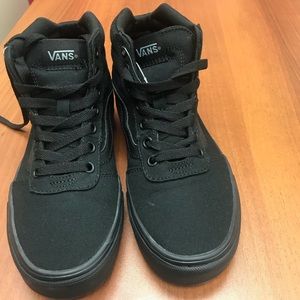Black high top Vans 7